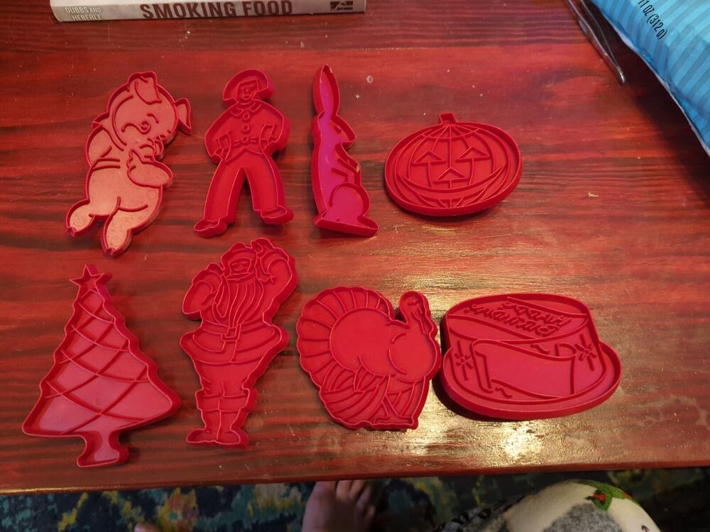 Lot 8 Vintage Tupperware Red Cookie Cutters B-Day Cake Santa Turkey Pumpkin Tree